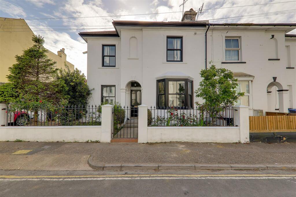 Main image of property: Hertford Road, Worthing, BN11