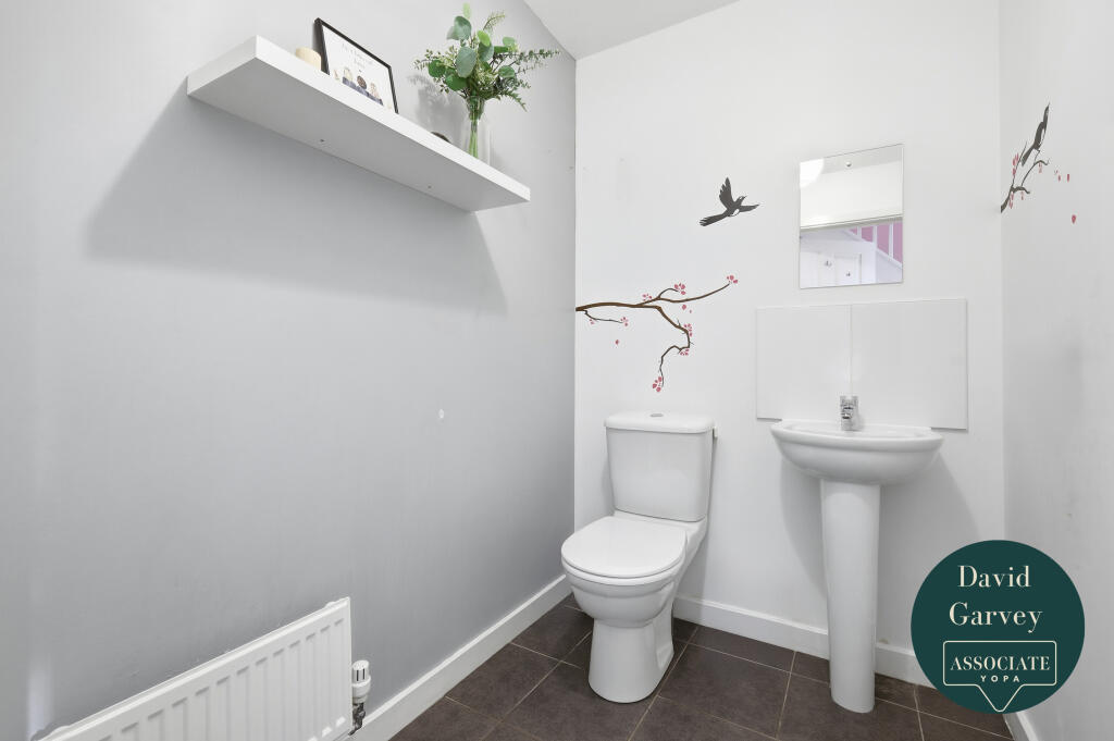 House in Romford - View 5