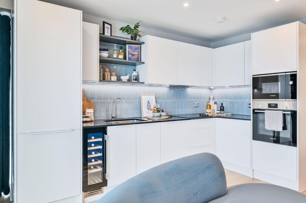 Apartment in London - More