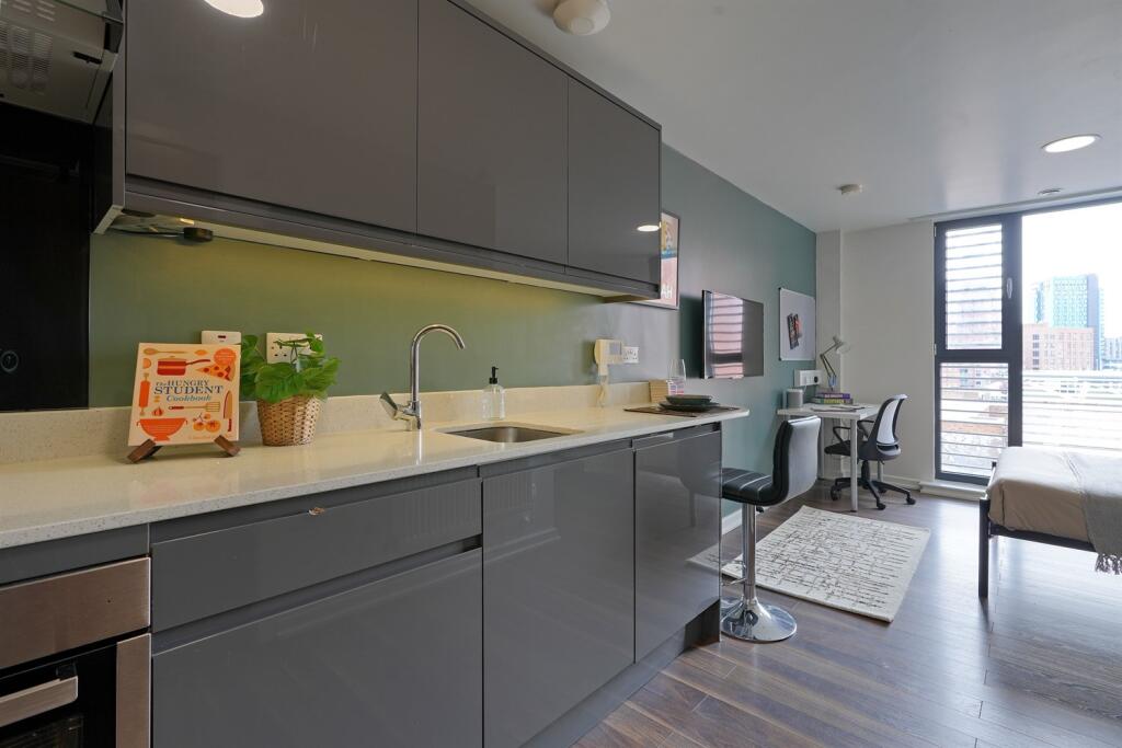 Apartment in Sheffield - View 2