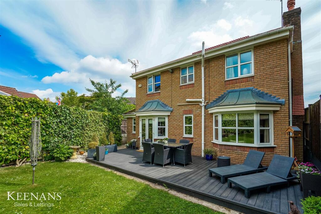 Royds Close, Tottington photo 4