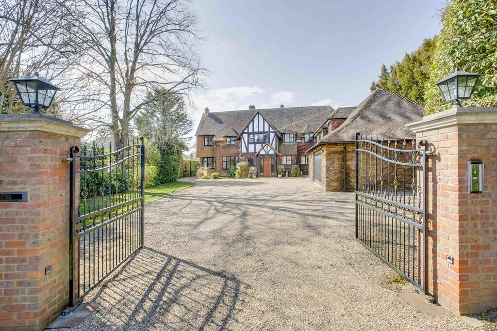 Main image of property: Burtons Way, Chalfont St Giles