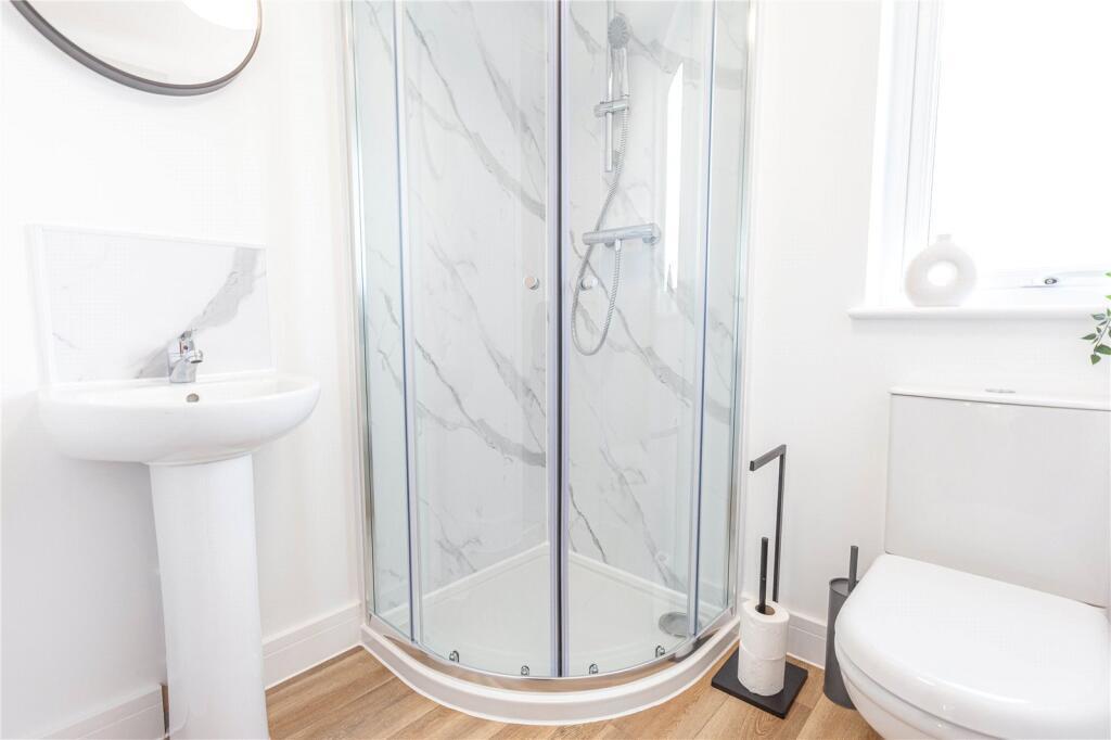 6 bedroom terraced house for rent