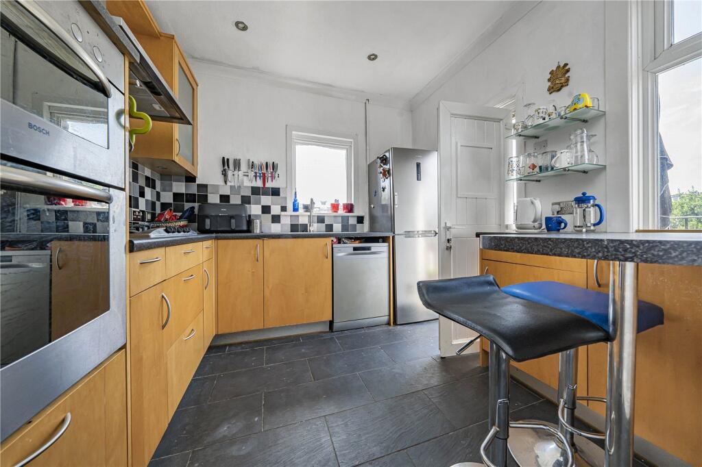 Apartment in Twickenham - View 5