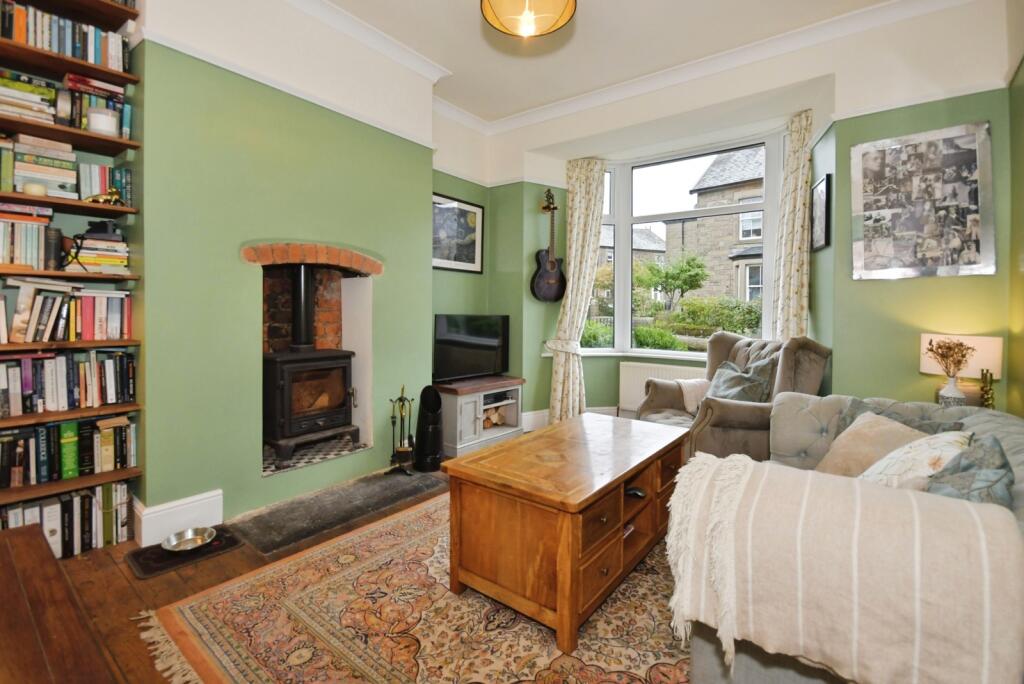 House in High Peak, Fairfield - View 2