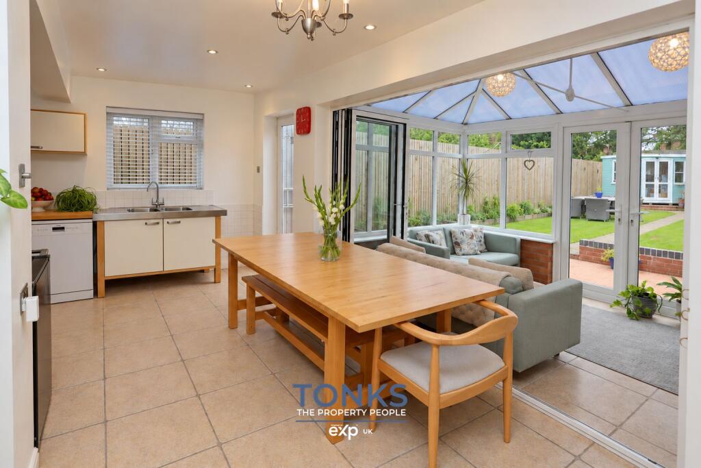 House in Sandwell, West Midlands - View 4