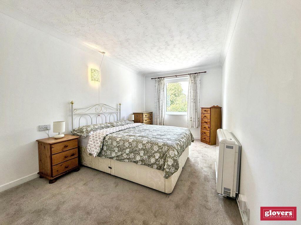 Apartment in Birmingham, Brandwood End - More