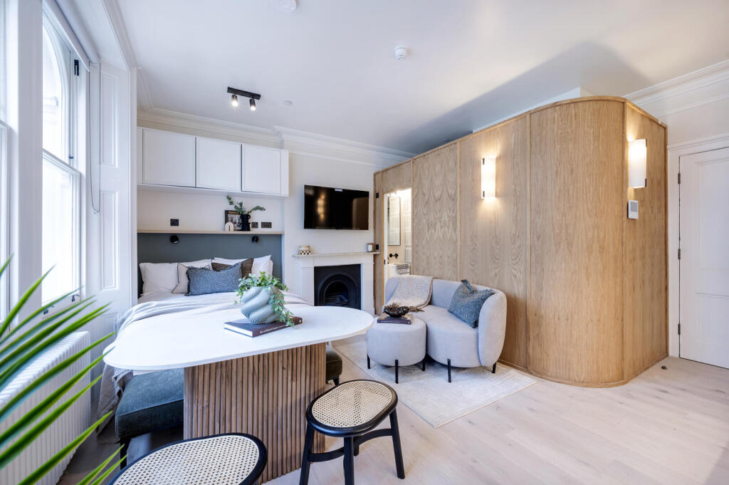 Main image of property: 32-33 Kensington Gardens Square, (KGS-17)