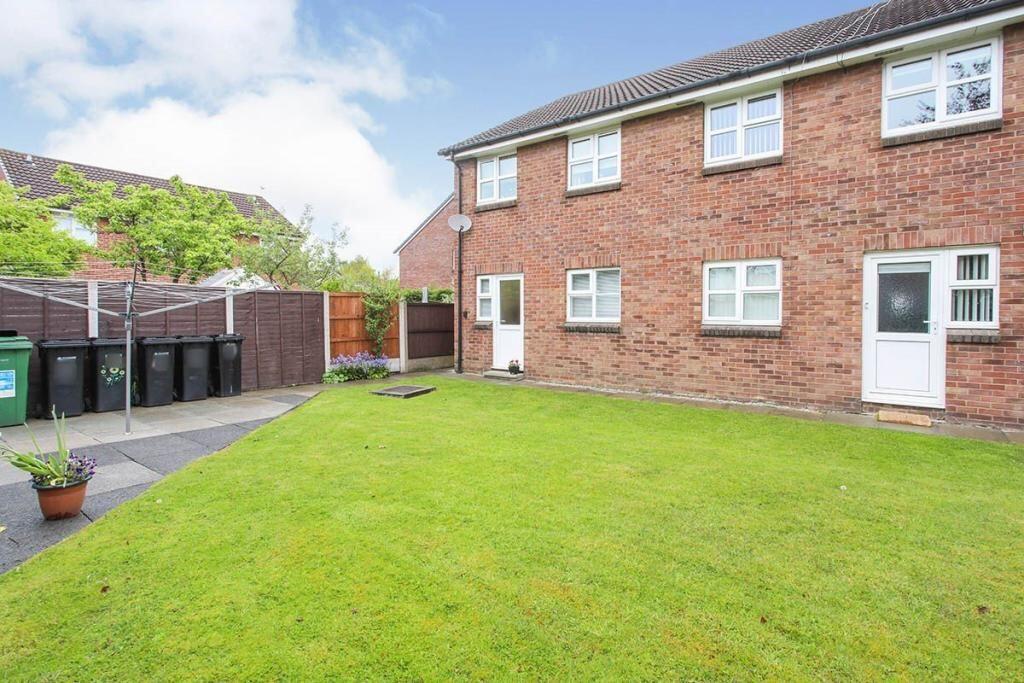 Apartment in Stockport - View 4