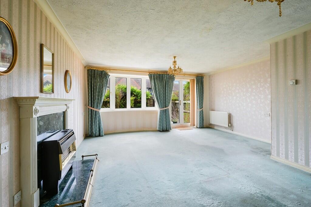 The Leas, Littlehampton, West Sussex, BN16 photo 4