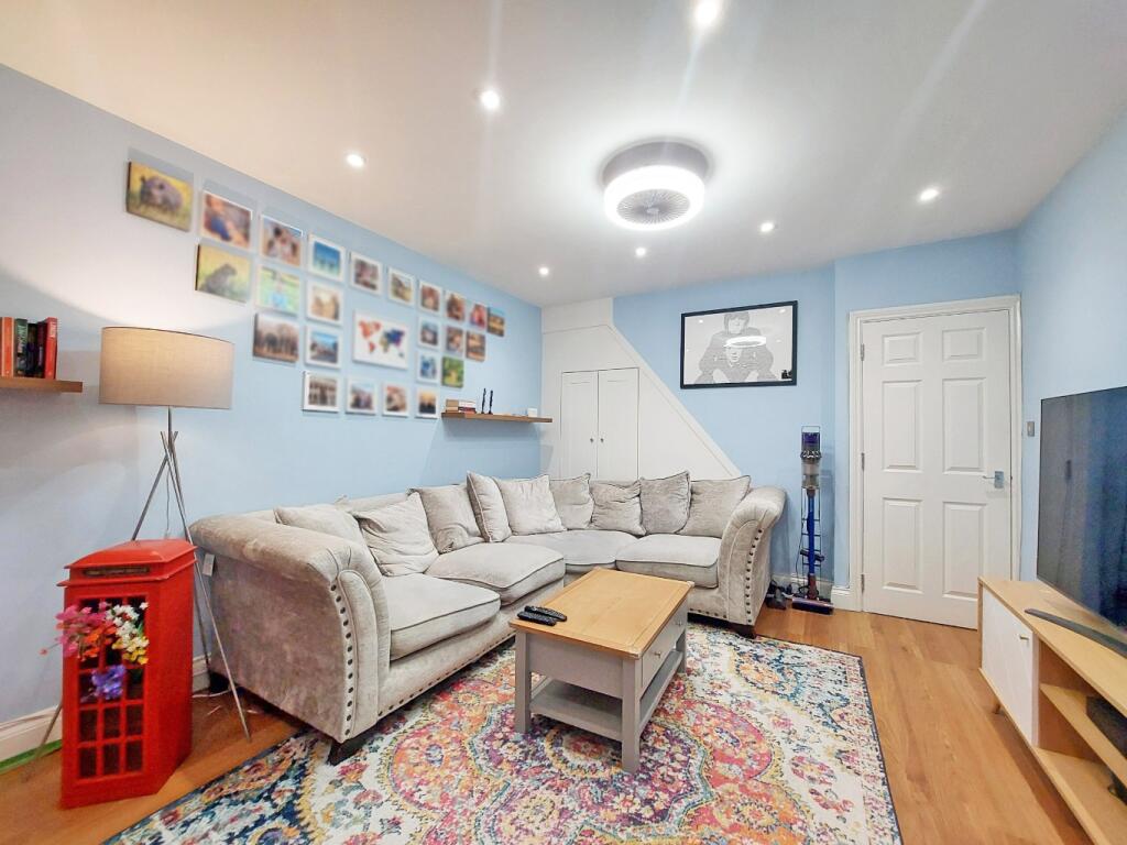 House in Harrow - More