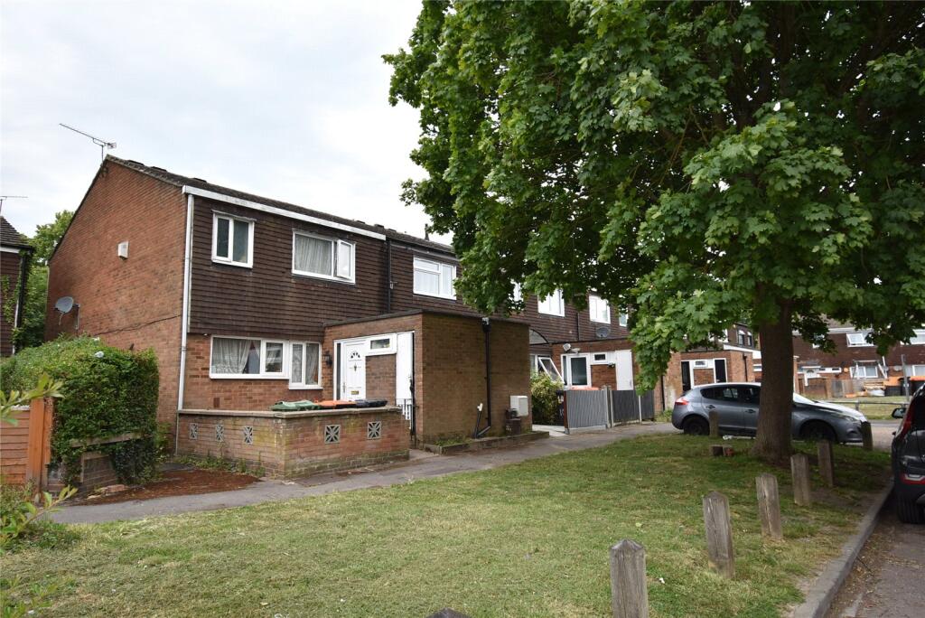 Main image of property: Chelsea Gardens, Houghton Regis, Dunstable, Bedfordshire, LU5
