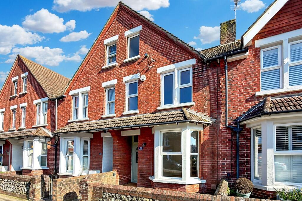 Main image of property: Queen Street, Littlehampton, BN17