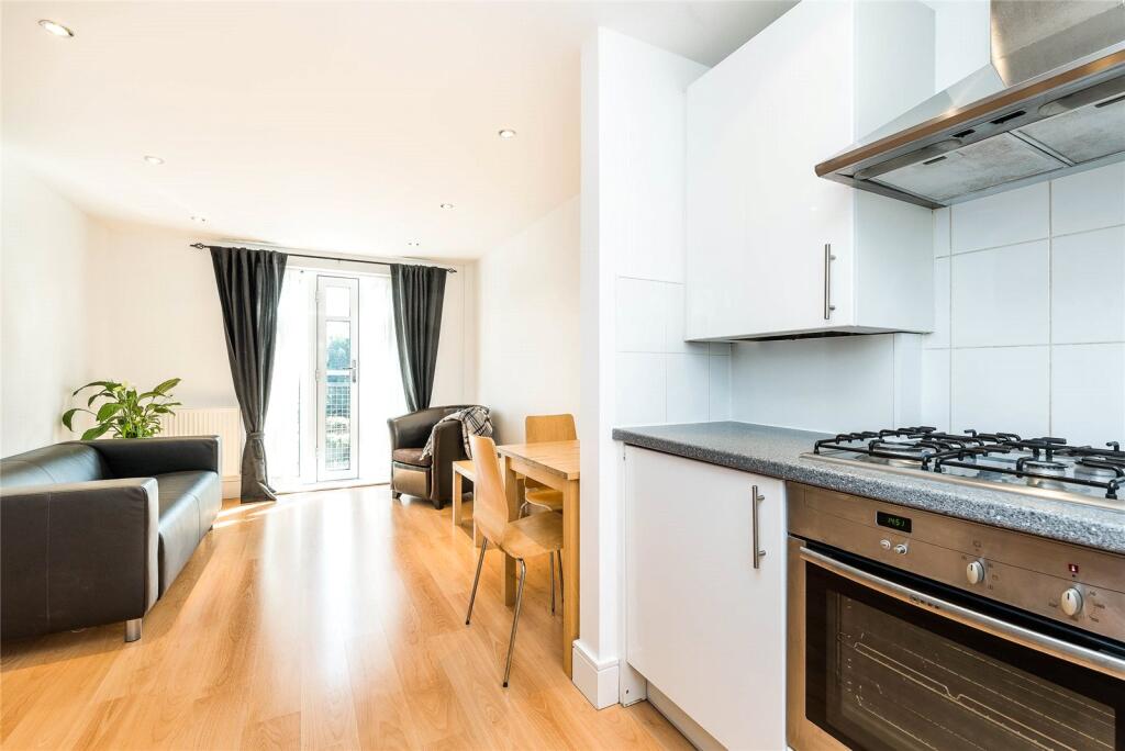 Apartment in London - View 5