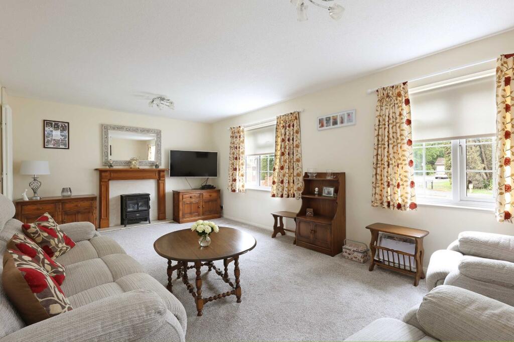 Godolphin Road, Seer Green, Beaconsfield, Buckinghamshire, HP9 photo 2