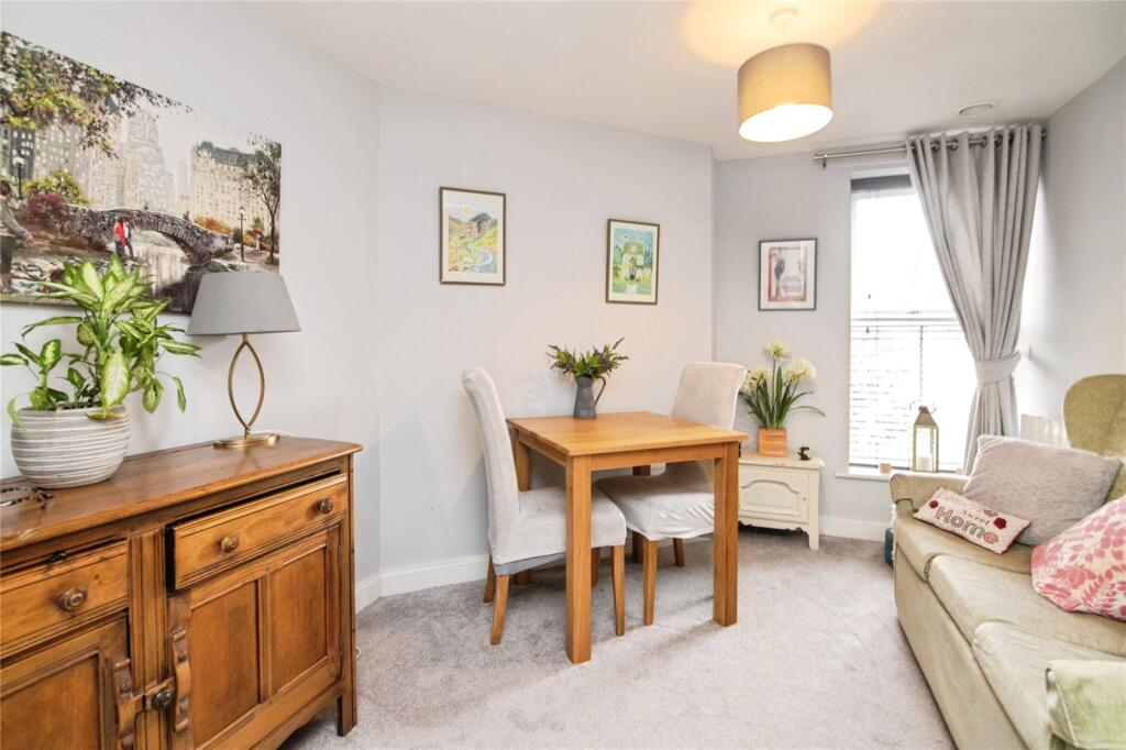 Apartment in Redditch, Riverside - View 4