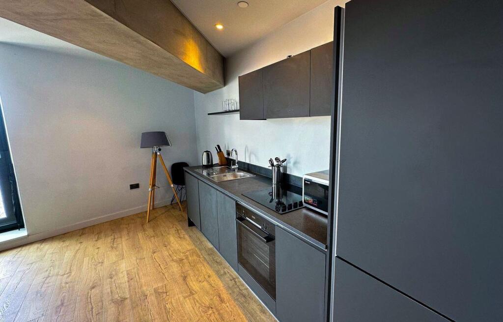 Apartment in Manchester - View 5