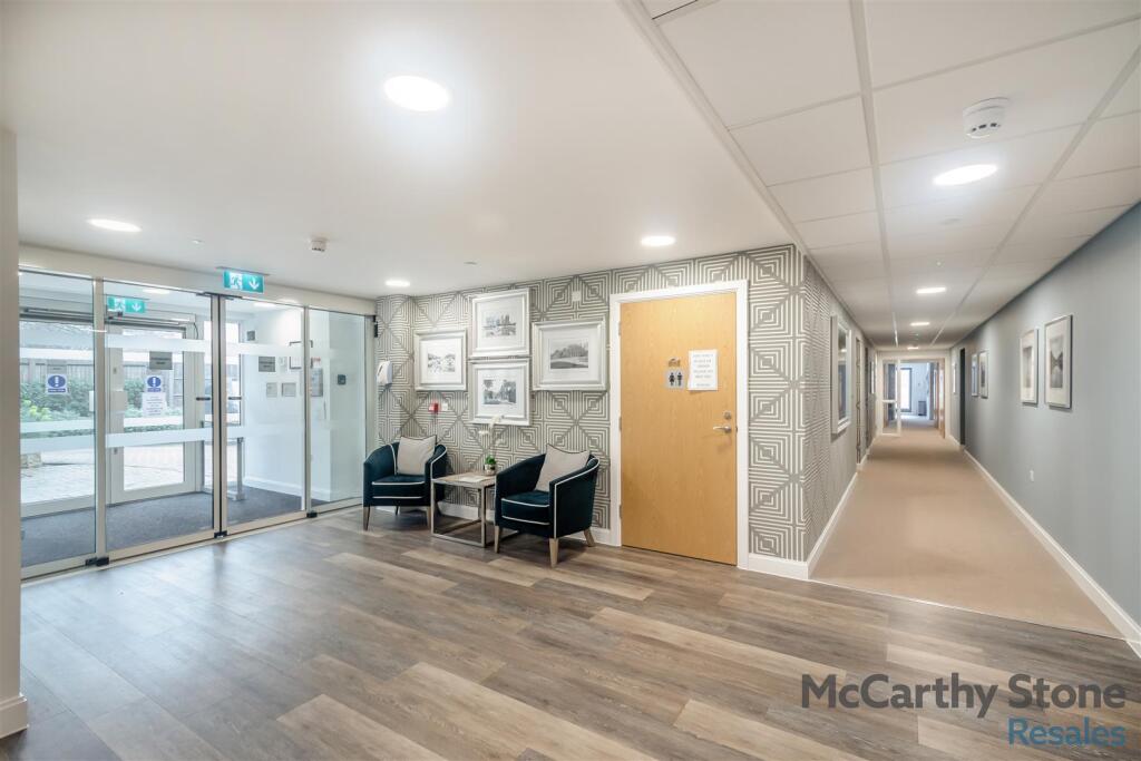 Additional image 38 of Great North Road, Hatfield