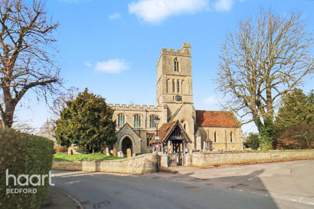 Trinity Close, Bedford photo 3