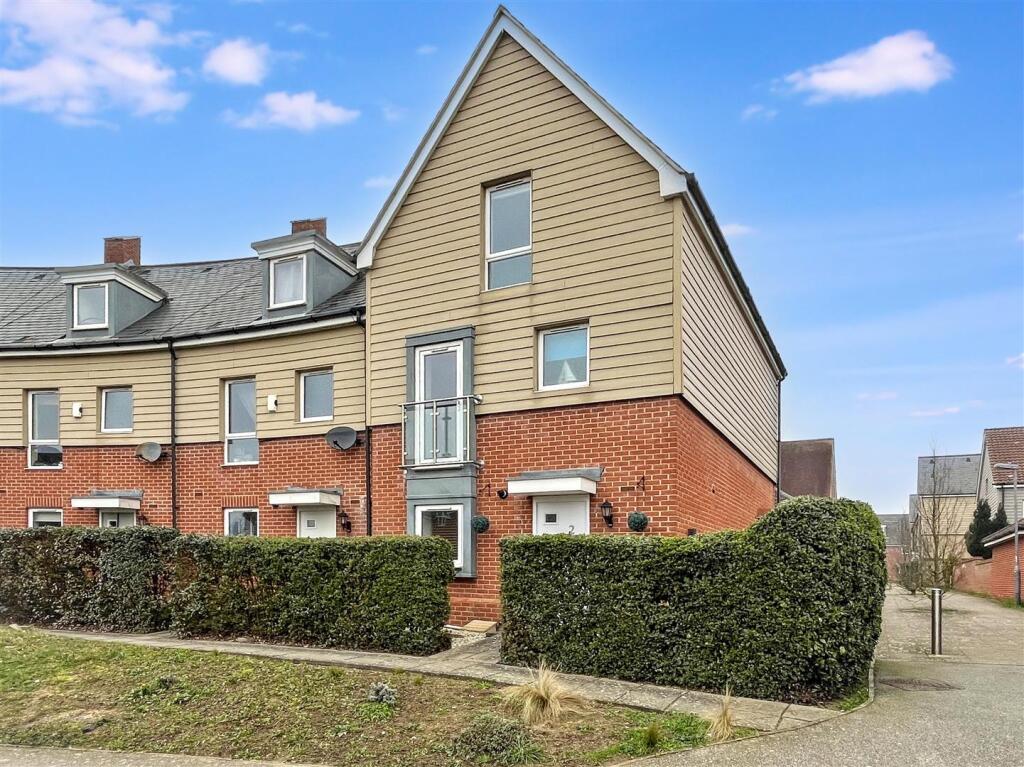 4-bed house on Costessey, NR8, £290,000