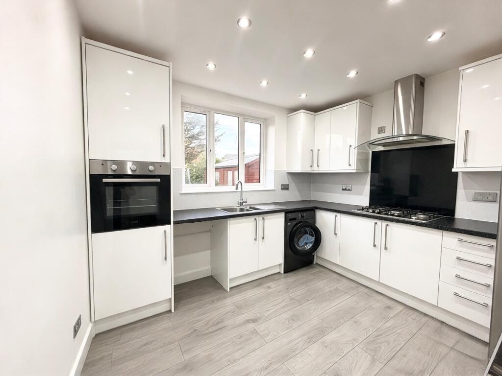 House in Romford - View 4
