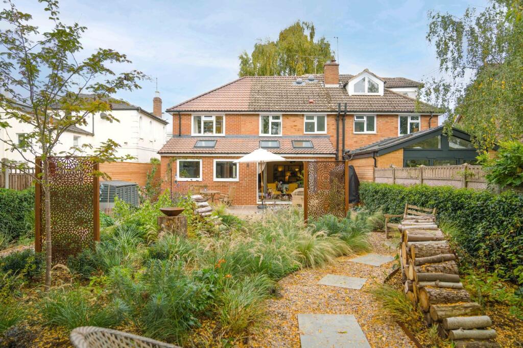 Main image of property: Victoria Terrace, Cheltenham, GL52