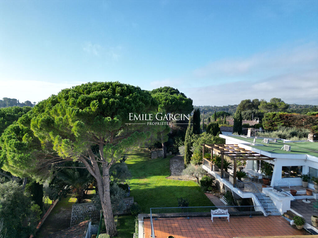 Main image of property: Languedoc-Roussillon, Gard, Nîmes