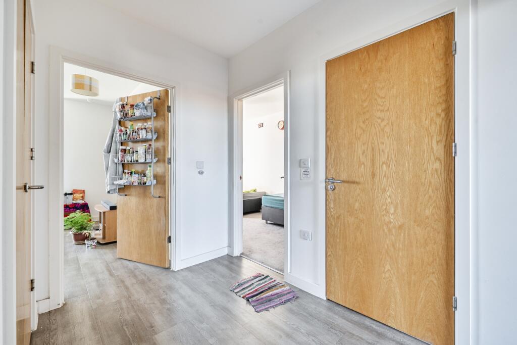 Apartment in London - View 5