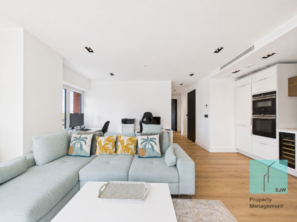 Main image of property: Exchange Gardens, Keybridge Tower, SW8