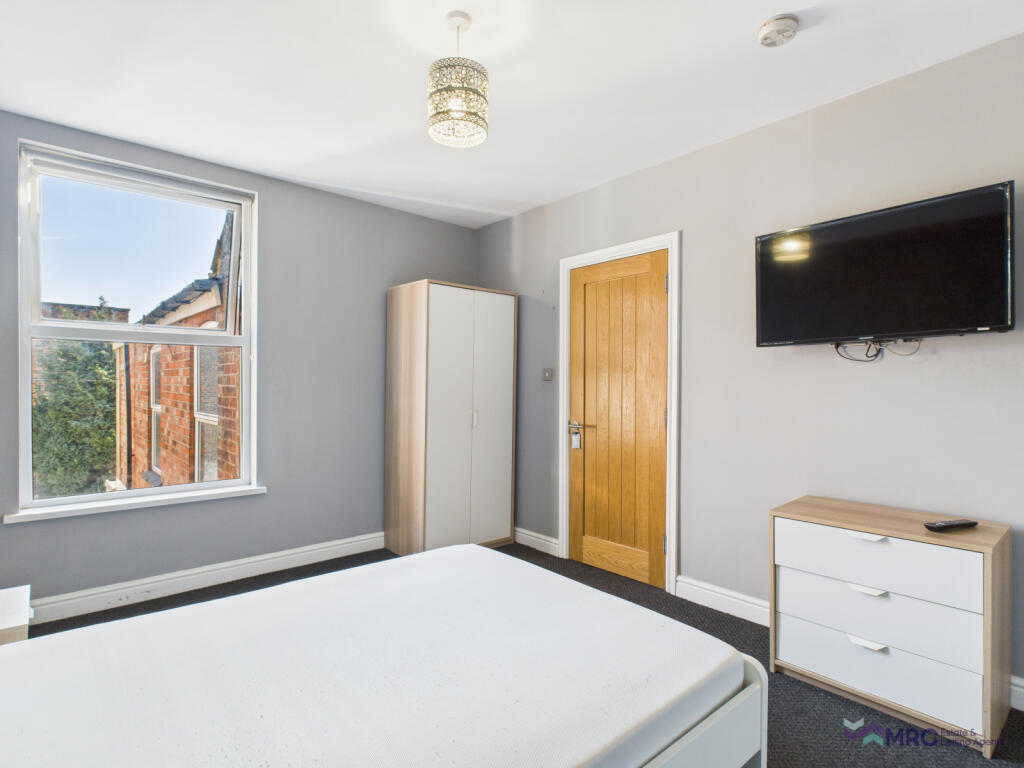 Main image of property: Room 5, Holderness Road