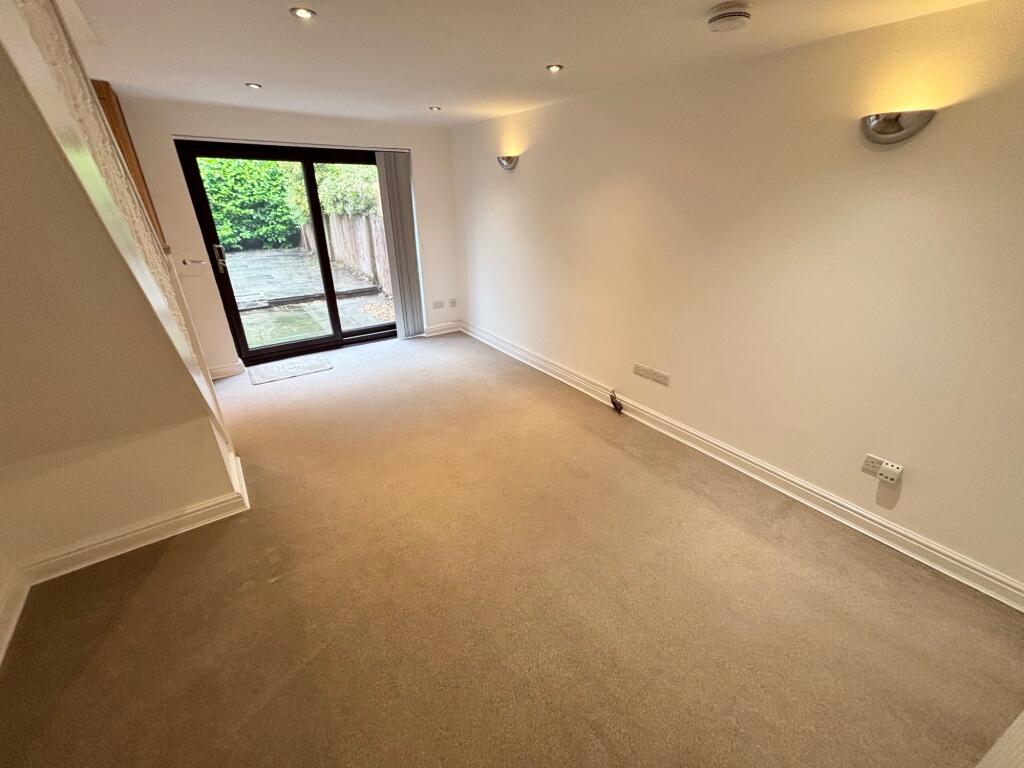 House in Newport, Christchurch, Caerleon - More