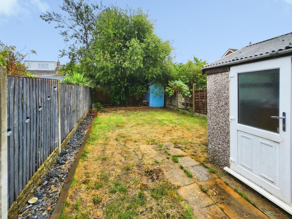 House in Nuneaton and Bedworth, Weddington - View 5