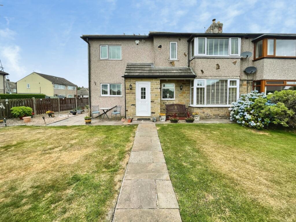 Main image of property: Plumpton Walk, Bradford