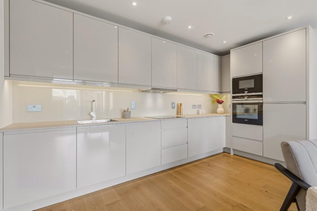 Apartment in London - View 4