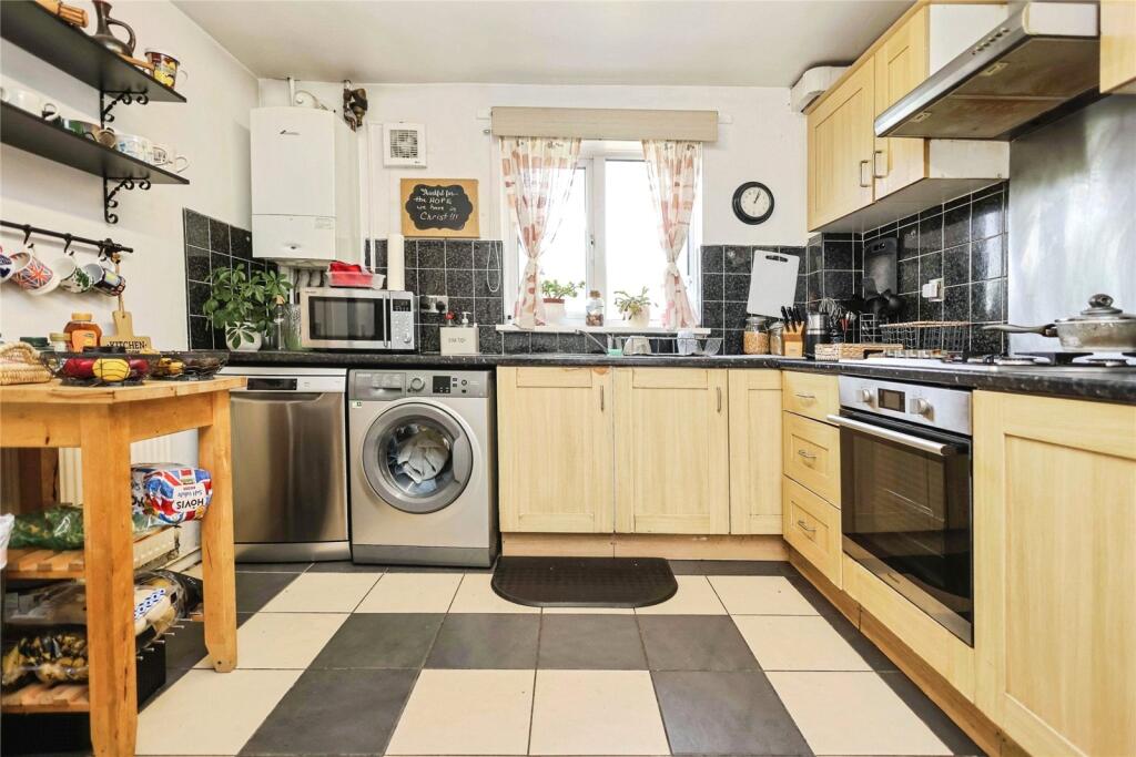 House in Birmingham, Aston - View 3