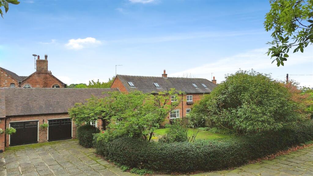 3-bed semi-detached on Barthomley Road, Audley, £525,000