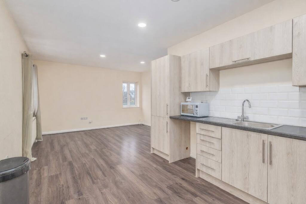 Additional image 9 of Flats 1-4 Brook Court, Brook Avenue, Wilnecote, Tamworth, B77 5GY