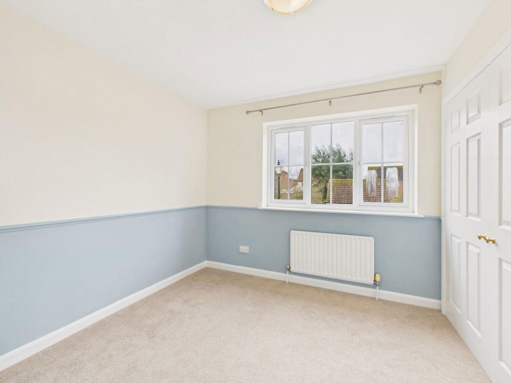 House in Horsham, North Horsham - More