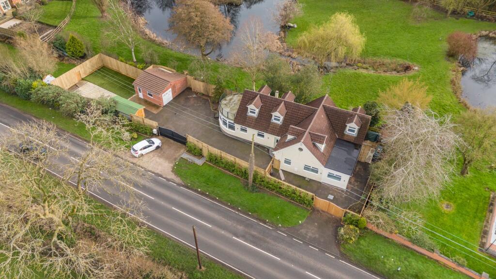 Main image of property: Lutterworth Road, Nuneaton, CV11