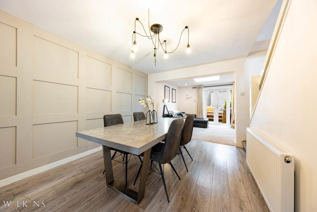 House in Kingsbury - View 5