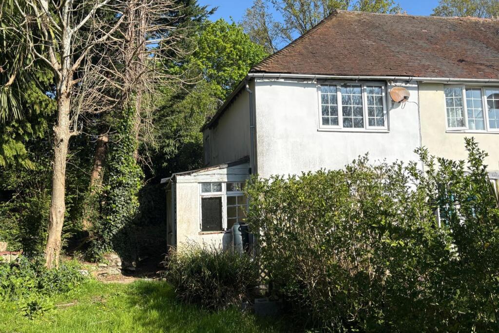 Main image of property: 24 Tilmore Road, Petersfield, Hampshire, GU32 2HH