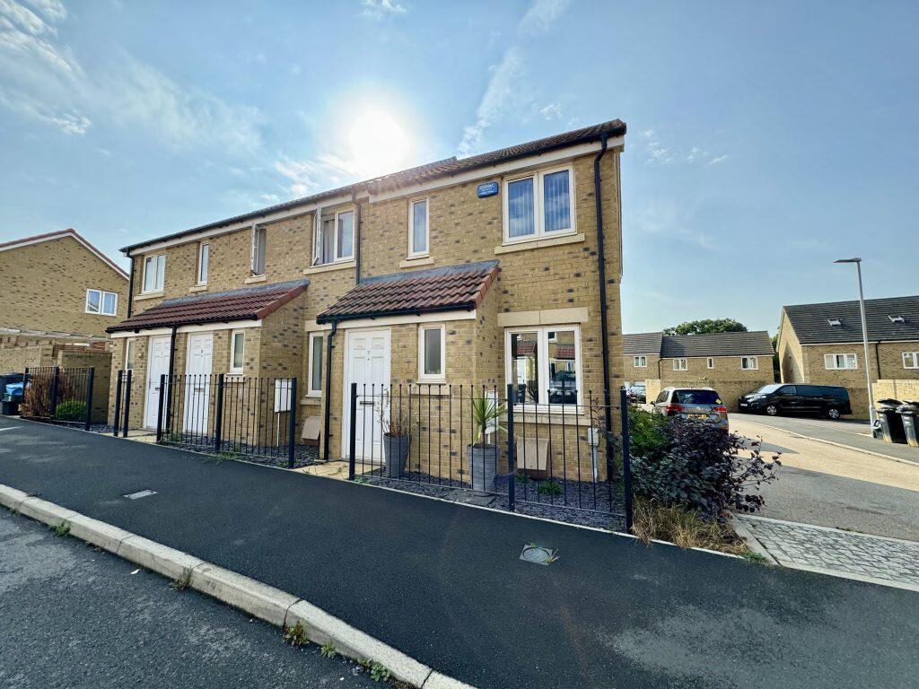 2-bed terraced on Lapwing Close, Yeovil, Somerset, BA22, £220,000