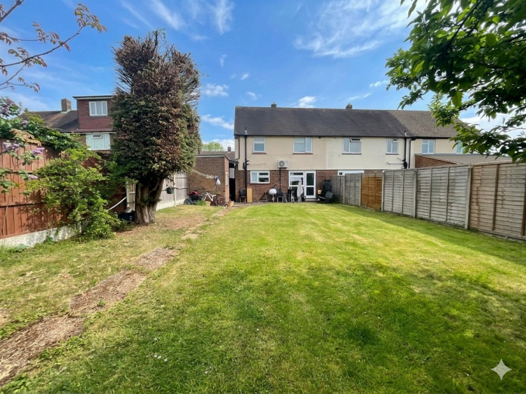 House in Luton - More