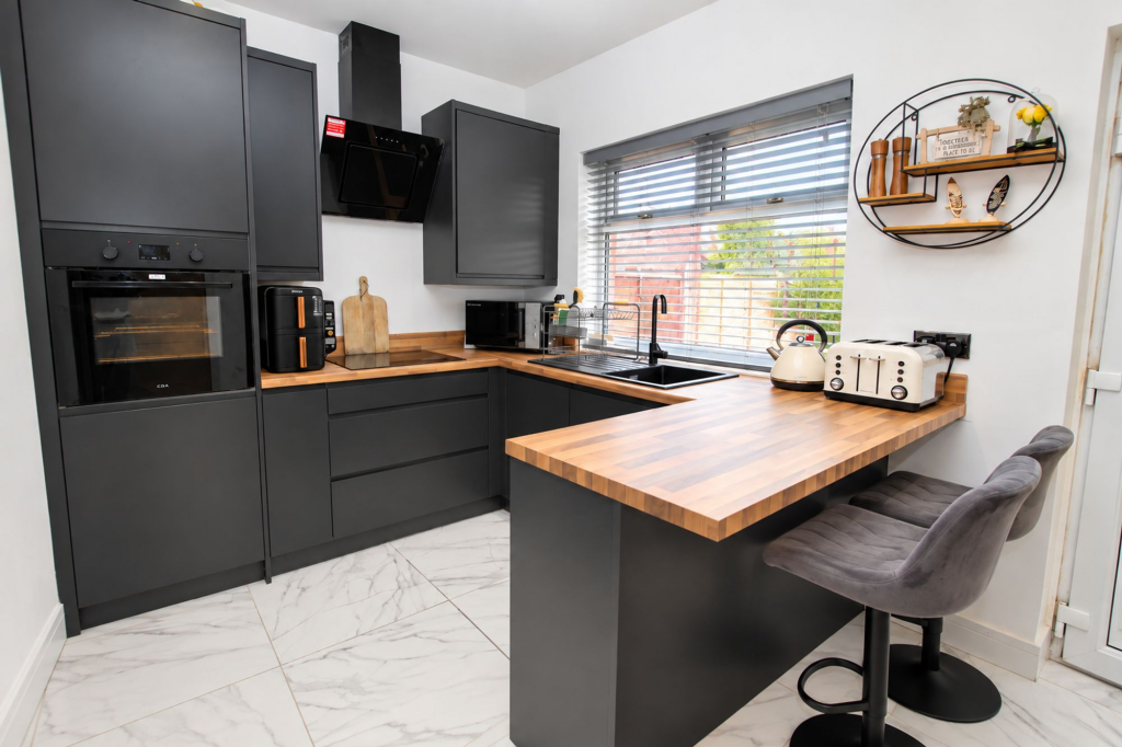 House in Oldham - View 3