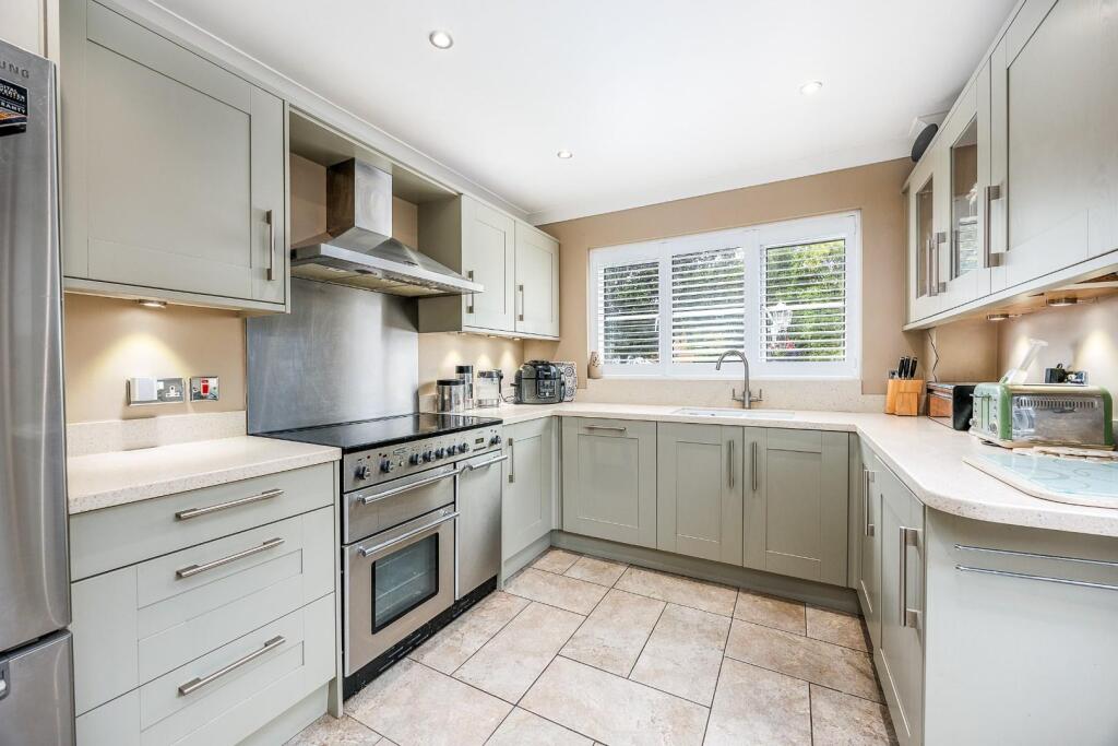 9 Hollesley Avenue photo 3