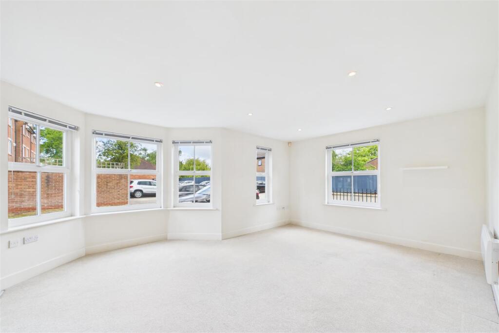 Apartment in Chichester, St James's - View 6
