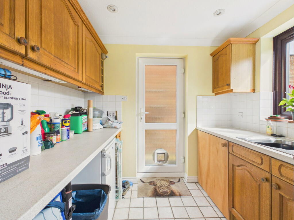 House in Horsham, North Heath, North Horsham - More