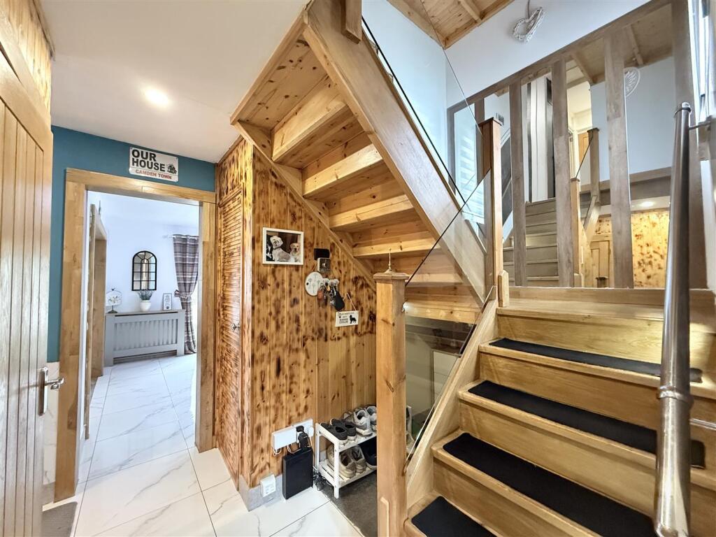House in Tameside, Moorgate - View 5