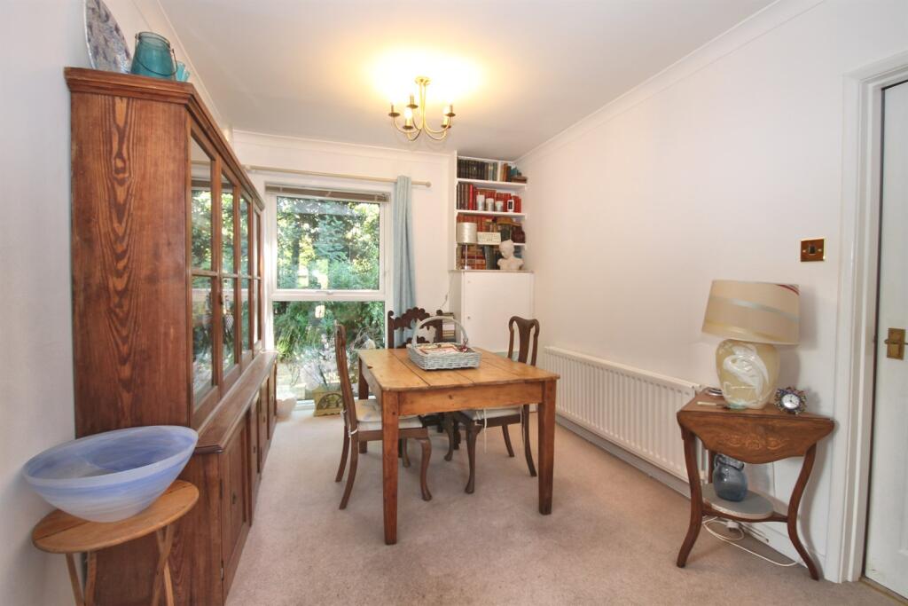 Parkhill Court, Manor Park South, Knutsford photo 4