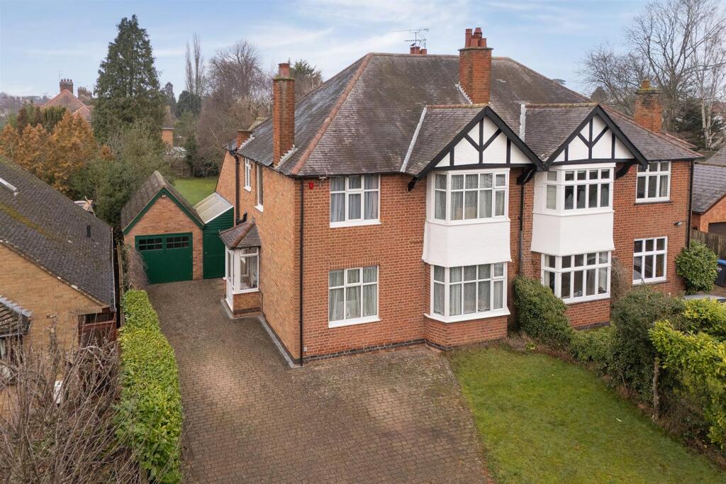 Main image of property: Ashlawn Road, Rugby, CV22